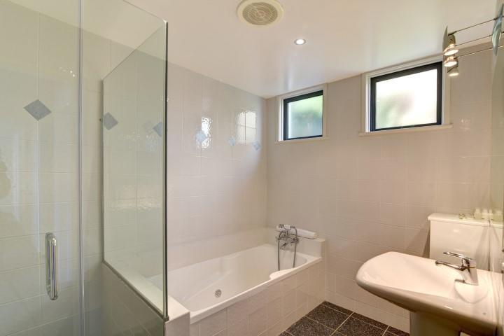 The Queenstown Bothy ภายนอก รูปภาพ